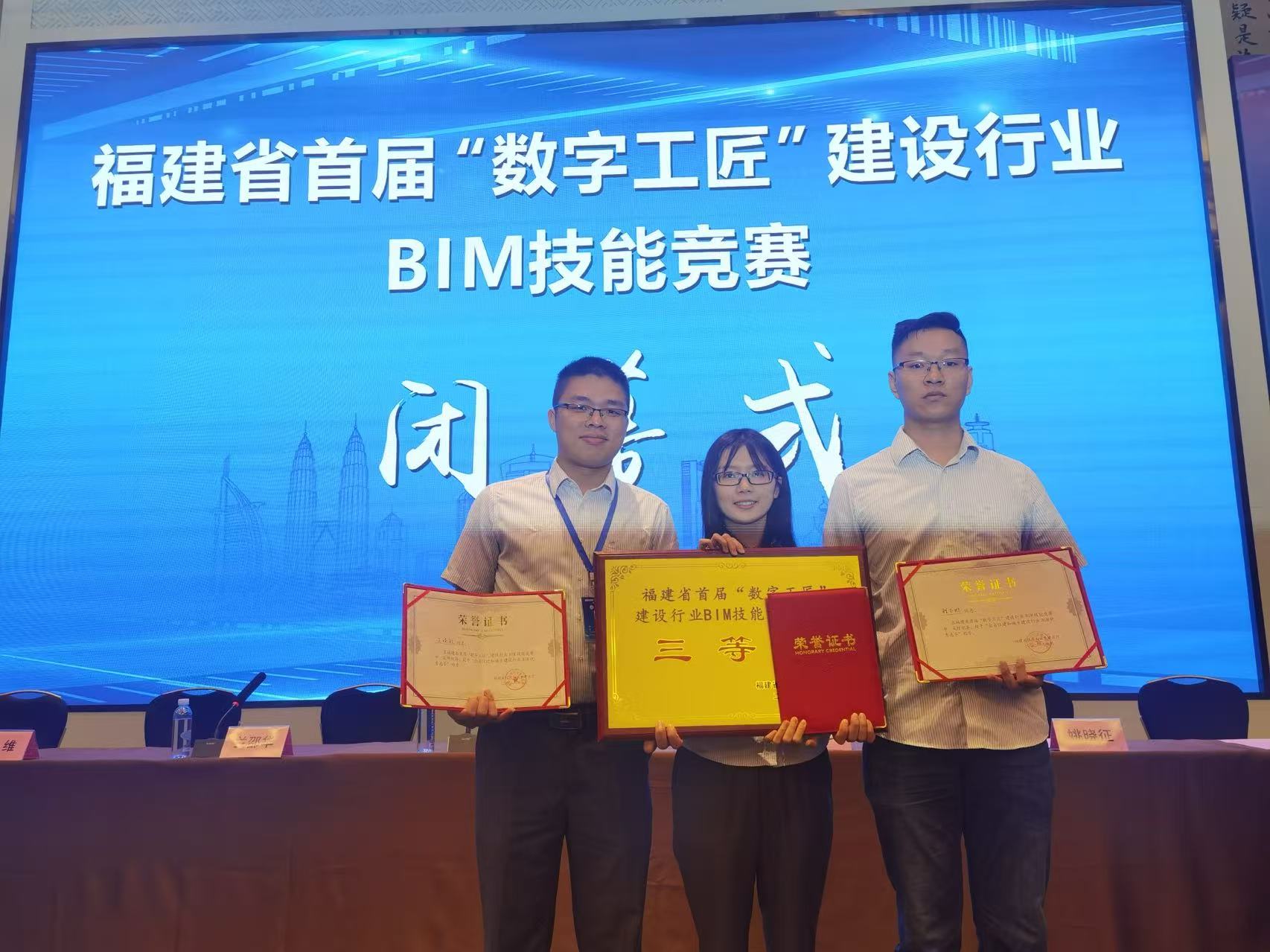 王晓敏工作场景照4.jpg 王晓敏工作场景照4.jpg